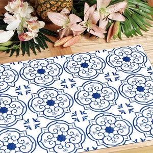 Tovaglietta laminata con motivo cementine blu 2