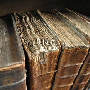 Tovaglietta laminata libri antiquari numero 2