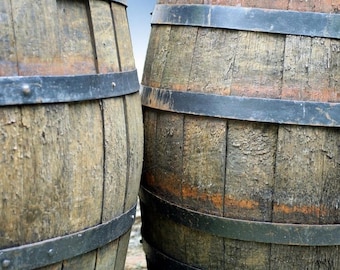 Plastic placemat wine barrels