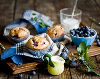Laminated placemat blueberries cakes