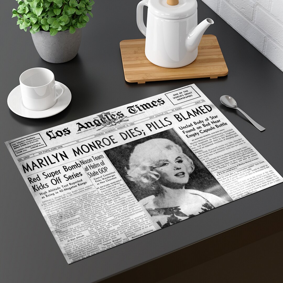 Plastic placemat old newspaper Death of Marilyn Monroe - Etsy 日本