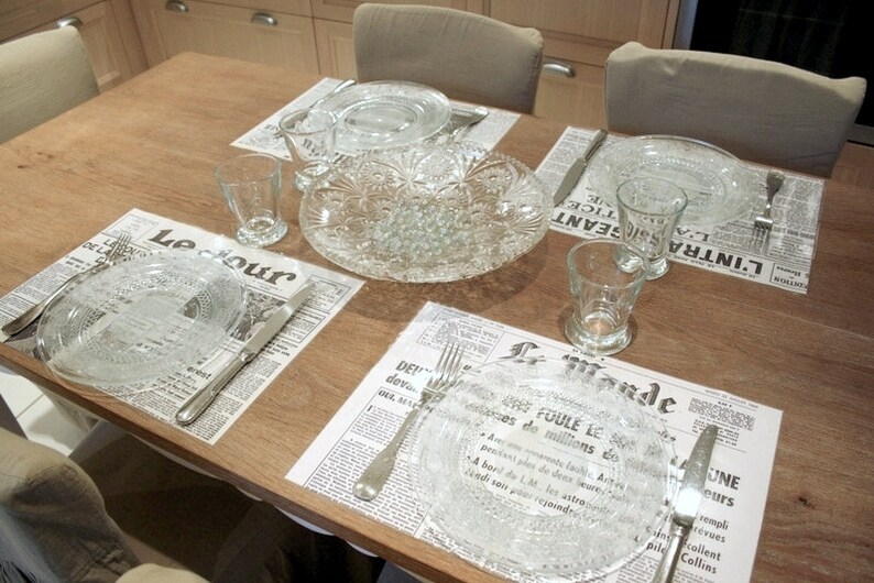Set de table plastifié vieux journaux crise de 1929 image 6