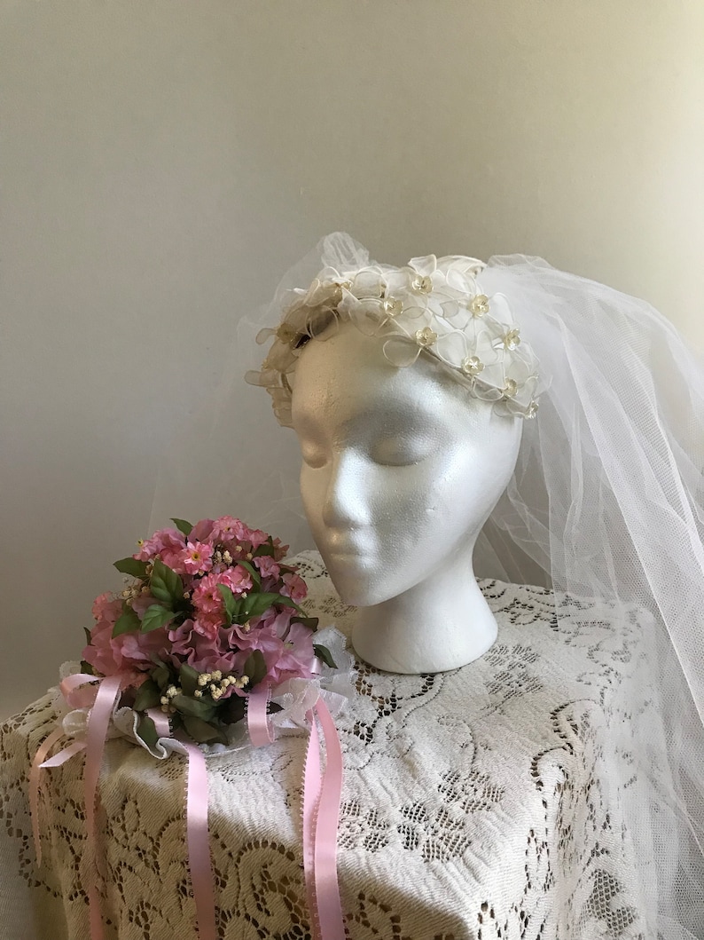 Vintage 1950s Bridal SET Wedding Dress Designed by Marie of Pandora, Veil, Hoops my dear Petticoat, Wedding Cake Topper image 2