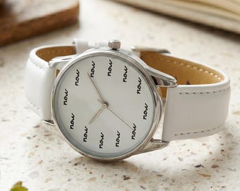 Reloj blanco Now, reloj minimalista, regalo para la atención plena, reloj para estar presente, joyería para meditación y yoga, accesorio zen de afirmación positiva, estar aquí y ahora.