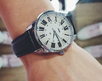 Orologio da stazione ferroviaria di Londra/ Orologio da polso bianco/ Orologio nero/ Orologio classico/ Orologi da donna/ Orologio minimalista/ Regalo per donna / Regalo per lei