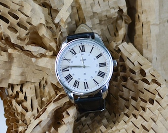 London Railway Station Watch/ White 