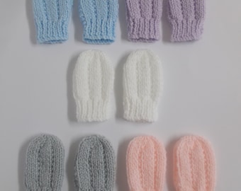 Hand Knitted Baby Mittens: Acrylic Newborn Gloves (0-3 Months)
