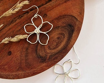 Silver wire flower earrings (SMALLER SIZE), delicate, hand shaped, sterling silver hooks, delicate, statement, lightweight