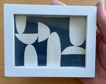 Small Meditation: White/Deep Blue