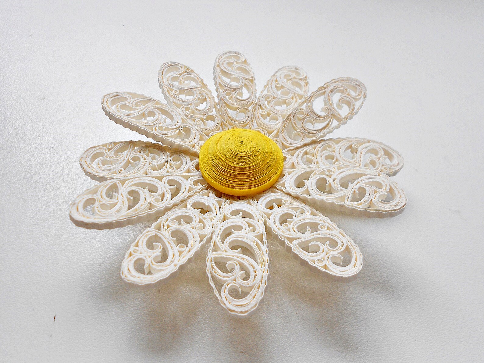 Quilling daisy flower Paper daisy paper floweranniversary Etsy