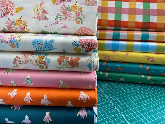 Windham Fabrics Heather Ross 100/% Cotton 52149-13 Piper in Teal Malibu