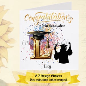 ABSCHLUSS-Karte-26 Designauswahl-PERSONALISIERT-Monogramm-Abschlusskarte-Weibliche Graduierte-Mortar Bord & Schriftrolle-Initialisierte Abschlussball-Karte-Alphabet Graduierung
