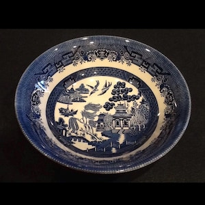 Vintage 1970s Blue Willow Bowl • PAIR Churchill Plate & Bowl • Staffordshire England • Blue/White • Mid Century • EXCELLENT CONDITION