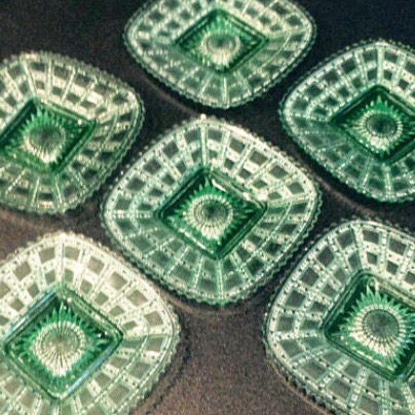 Vintage Depression Glass Beaded Block Salad Plates <> Set of 6 <> Green Color <> 1030's <> RARE <> EXCELLENT CONDITION