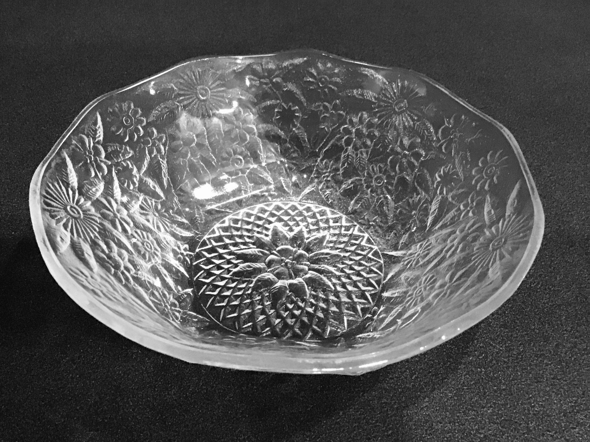 Home Decor Great Gift Kitchen Dining Serving Vintage Depression Glass 1930s Indiana Glass Pineapple Floral Serving Bowl Clear Crystal Home Decor Great Gift Kitchen Dining Serving Vintage Depression Glass 1930s Indiana Glass Pineapple Floral Serving Bowl Clear Crystal