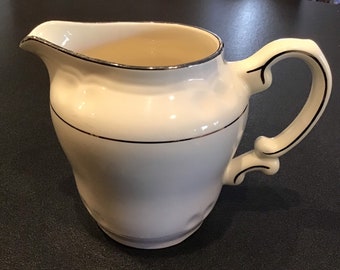 Vintage Nueva San Isidro Pitcher <> Made in Mexico <> 6” Tall <> Fine Porcelain <> 1960’s <> Mid Century Modern <> EXCELLENT CONDITION