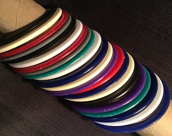 Vintage 22 Plastic Bangle Bracelets <> Many Color Combinations <> Minimalist Round <> 1970s <> Mid Century Modern <> EXCELLENT CONDITION