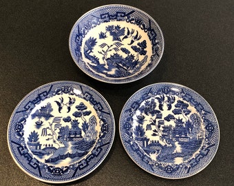Vintage Flair Japan Blue Willow Bowl <> 6" Dia. <> PLUS 2 Bread Plates <> 1930 <> Mid Century Modern <> EXCELLENT CONDITION