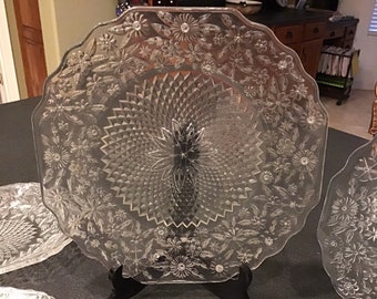 Vintage 8 Pineapple and Floral Depression Glass Plates <> RARE Pattern <> Indiana Glass <> 1930s Mid Century Modern <> EXCELLENT CONDITION
