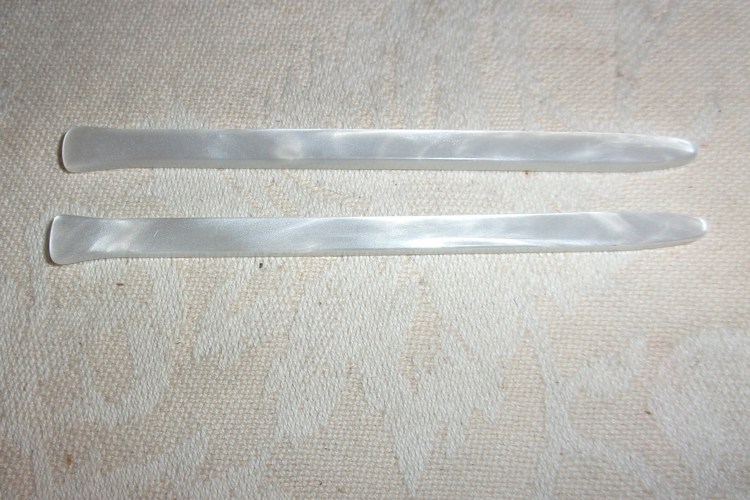 Vintage Bakelite White hair stick pin cocktail stirrer clock arrow 4"