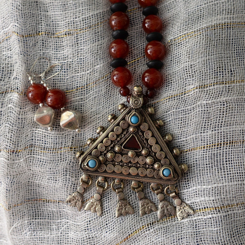 Vintage Turquoise/Carnelian Pendant Triangle Tuareg Necklace image 3