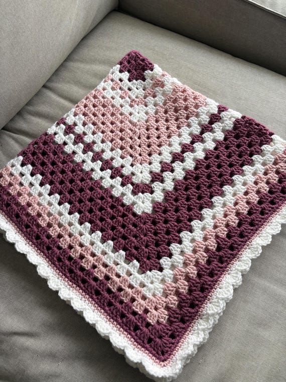 ピンクと白の色合いのクロシェ編みベビーブランケット - Etsy 日本