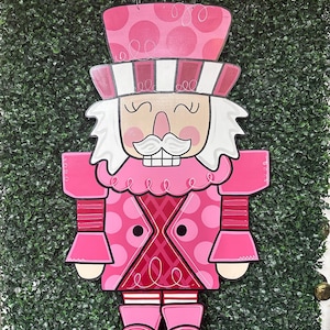 Nutcracker door hanger, Christmas door hanger, wood cut out, hand painted, nutcracker decor