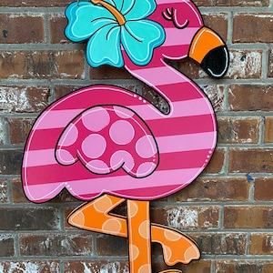 Flamingo door hanger, summer door hanger, hand painted wooden door hanger