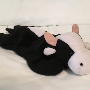 TY Beanie Baby - DAISY the Cow - Mint with Tags - Style #4006 PVC Pellets -  Ty Deutschland - 4th Gen Retired
