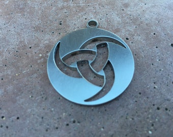 Triple Horn of Odin (Horned triskele) pendant