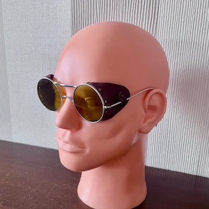 Vintage Glacier Sunglasses with Leather Side Shields – Retro Mountaineering Style.