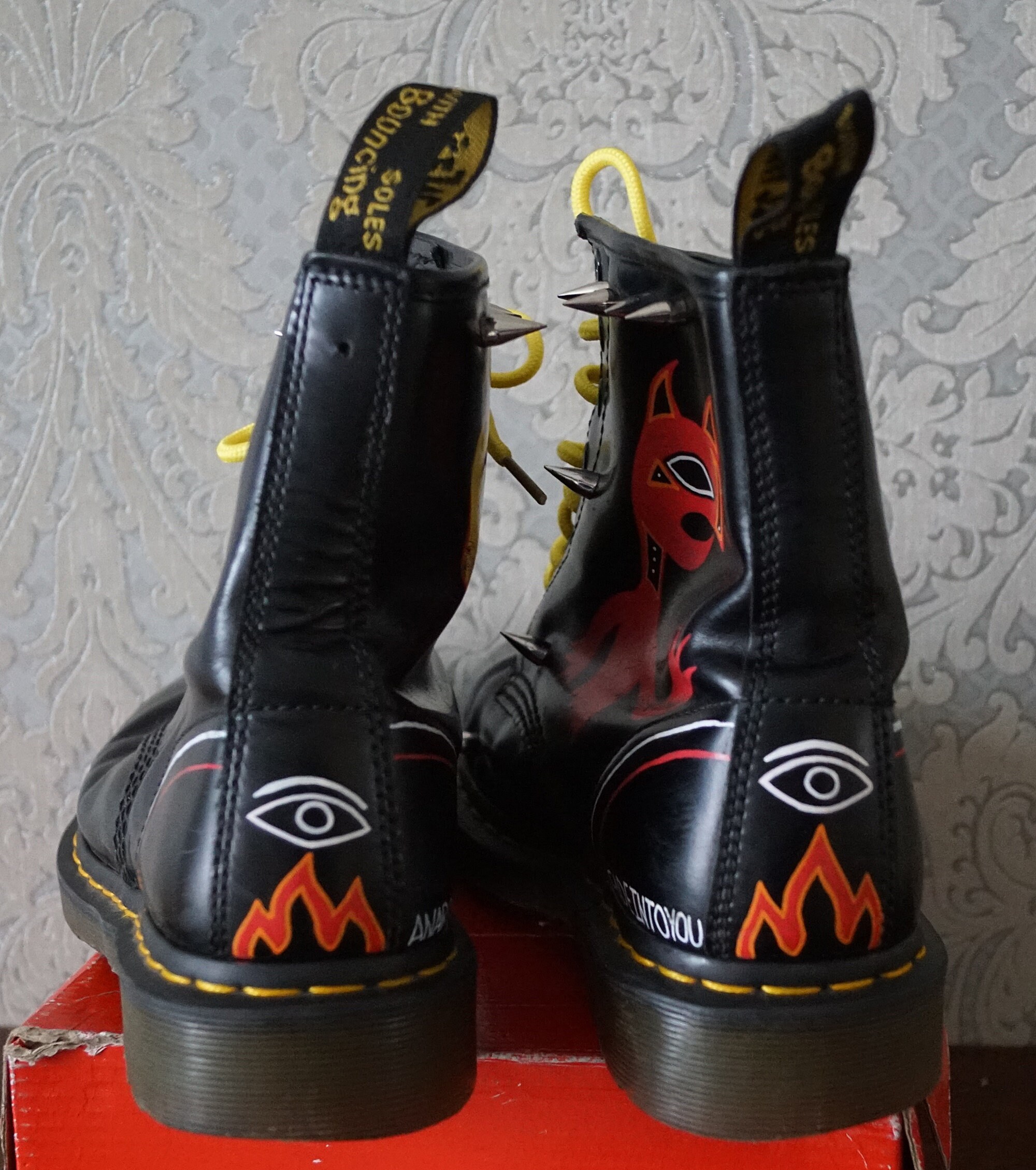 Dr Martens Airwair UK 7, EU 41, Black Leather, Customised Studded Eyelet  Boots. - Etsy