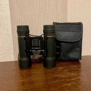 Binoculars 10 x25, Field, Opera, Theatre, Racing Binoculars. Black Case.