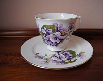 Vintage englisches Bone China Tee-Set.