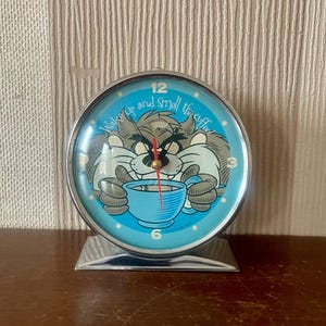 Vintage mechanical alarm clock, made in 1997, vintage alarm clock, table clock., good working.