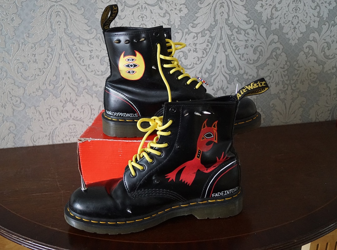 Dr Martens Airwair UK 7, EU 41, Black Leather, Customised Dr Martens Airwair UK 7, EU 41, Black Leather, Customised