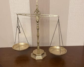 ヴィンテージの真鍮製正義の天秤、デスク装飾用金属天秤 - Etsy 日本