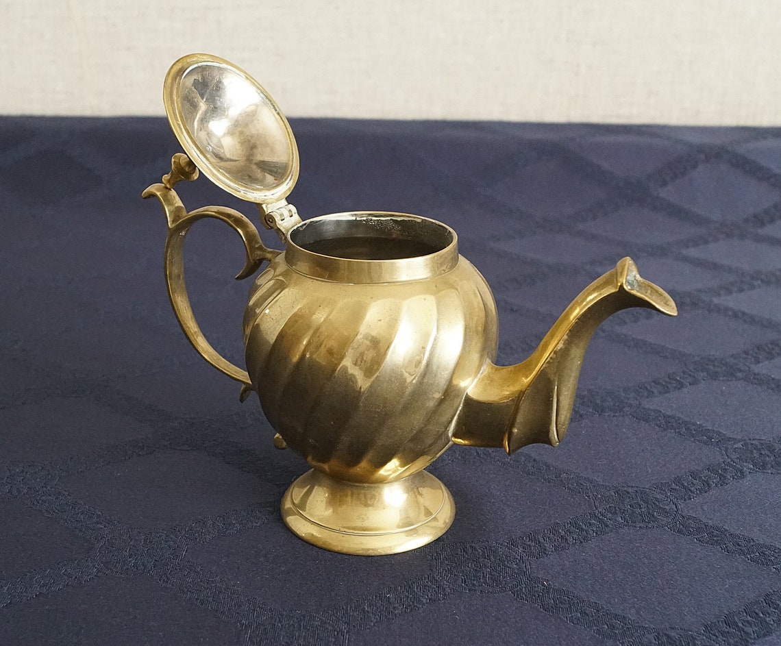 Vintage brass tea/coffee pot with lid. Etsy