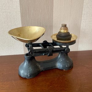 Vintage Ikea kitchen scales, rustic market scale, grocery scale.