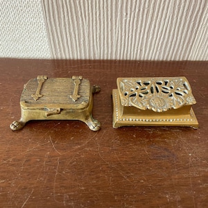 2 Vintage brass trinket boxes with hinged lid.