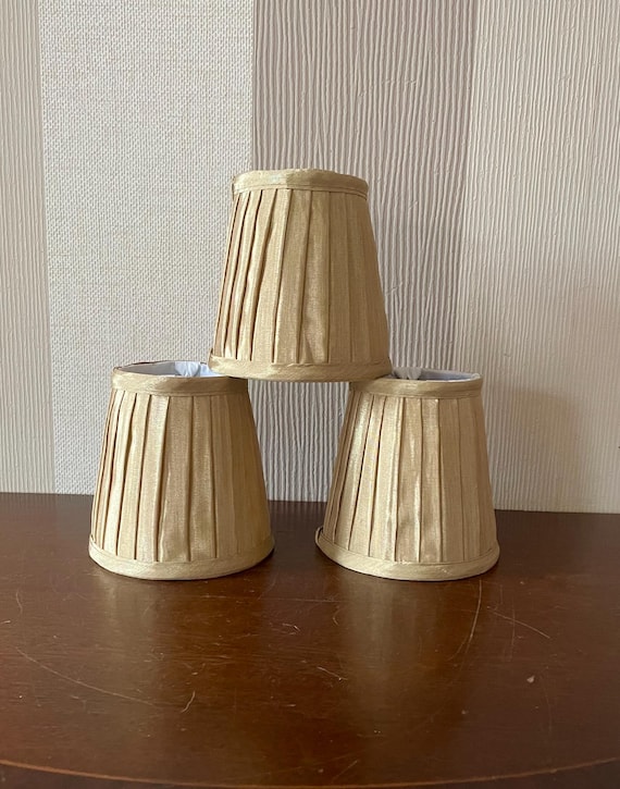 3 kleine Lampenschirme, Aufsteckschirme senffarben