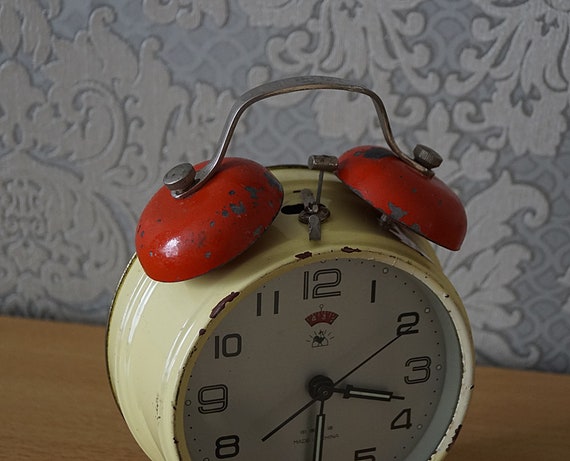 Alarm Clock Salt and Pepper Shakers - collectibles - by owner - sale -  craigslist