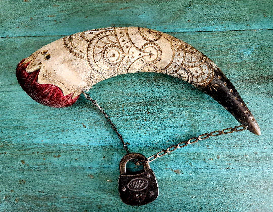 Antique Carved Powder Hornhand Carved Buffalo or Cow Horn Etsy