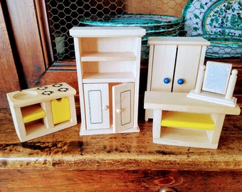 Child Pretend Play Wooden Toys Set of 5~Vintage Wooden Toys~Sustainable Toys~Kitchen & Bedroom Set~JewelsandMetals