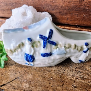 Painted Dutch Shoe~Vintage Blue & White Ceramic Shoe