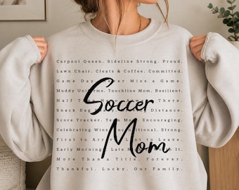 PNG SVG de mamá futbolista, diseño divertido de sublimación para camiseta de mamá deportista, digital, fondo transparente, uso comercial, descarga instantánea.