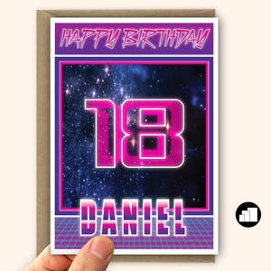Carte d'anniversaire 18 ans pour garçon Carte d'anniversaire personnalisée pour fils, petit-fils, thème spatial synthwave Grande carte et options de message