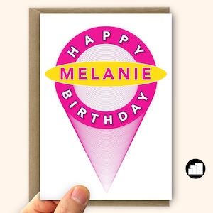Gepersonaliseerde verjaardagskaart voor haar Vrolijk shoutout-ontwerp voor vrouw of moeder Grote kaart en opties voor binnen