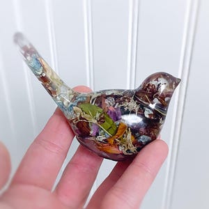 Custom made bird Made with Your Dried Flowers, songbird keepsake, bird figurine for memorial keepsake, funeral flower keepsake, flower petal
