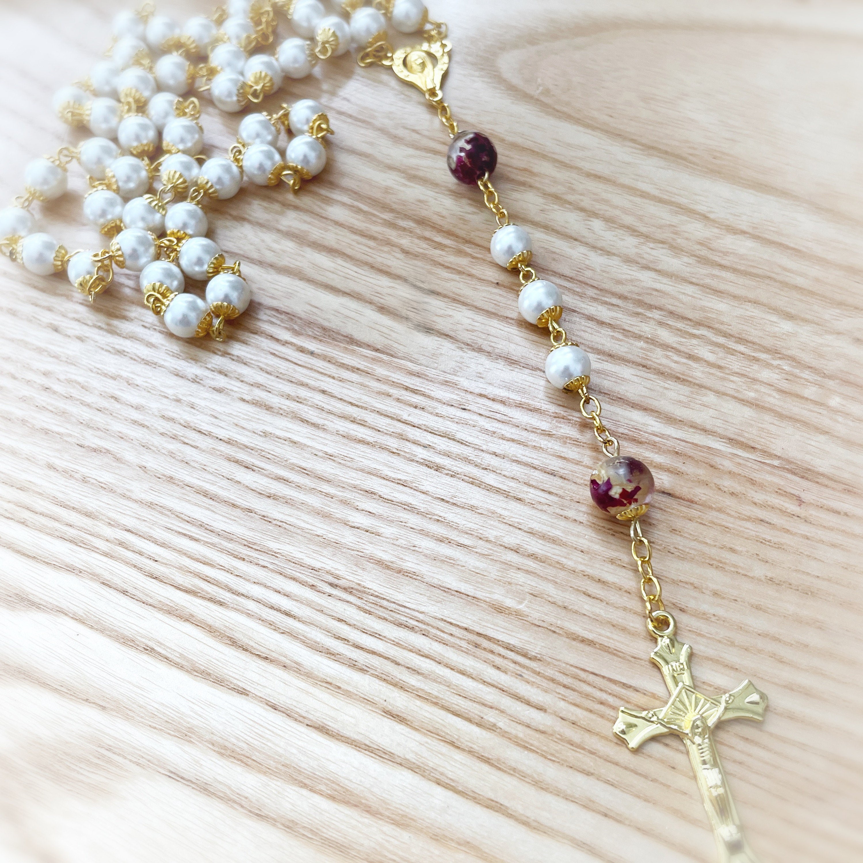 Rosary beads with flowers, Funeral flower keepsake, Ornament with Dried flower petals, Memorial Rosary, memorial beads, memorial jewelry